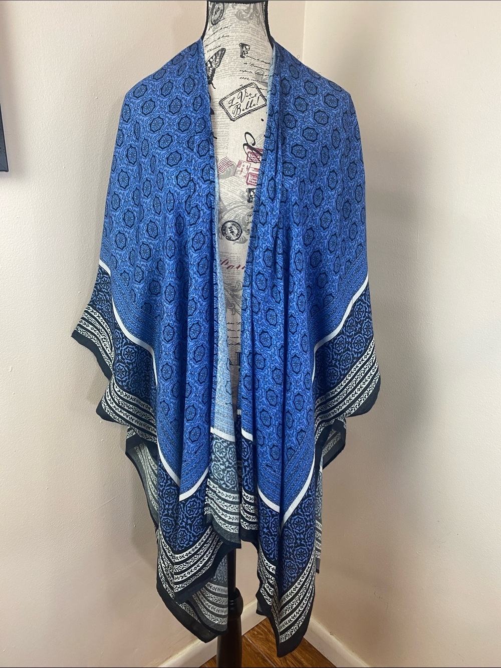 NWT Vismaya Blue Boho Print Kimono Cardigan Cover-Up One Size NWT